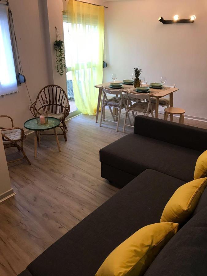 Cactus 2 Bedroom Apartment On Calle San Miguel Minutes From The Beach By Namaste Elite Torremolinos Dış mekan fotoğraf